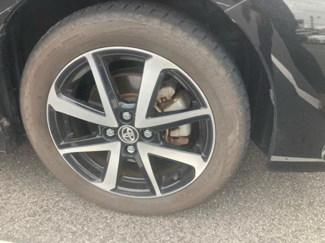 TOYOTA COROLLA FIELDER 2019