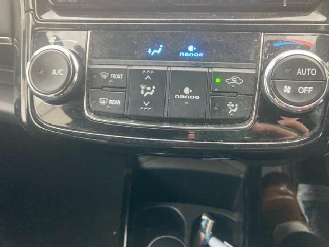 TOYOTA COROLLA FIELDER 2019