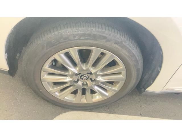 TOYOTA HARRIER 2WD 2019