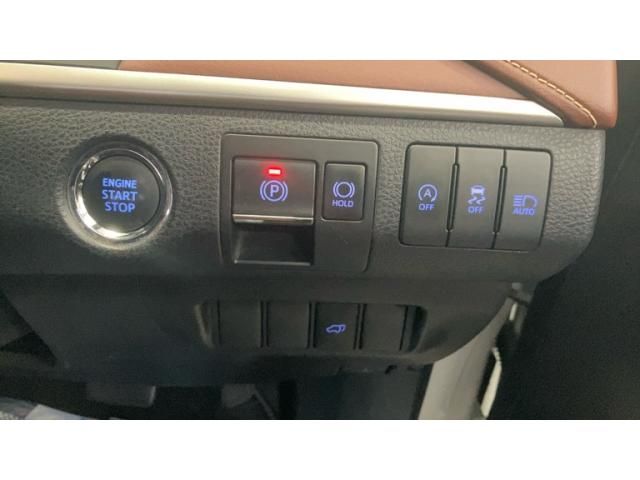 TOYOTA HARRIER 2WD 2019