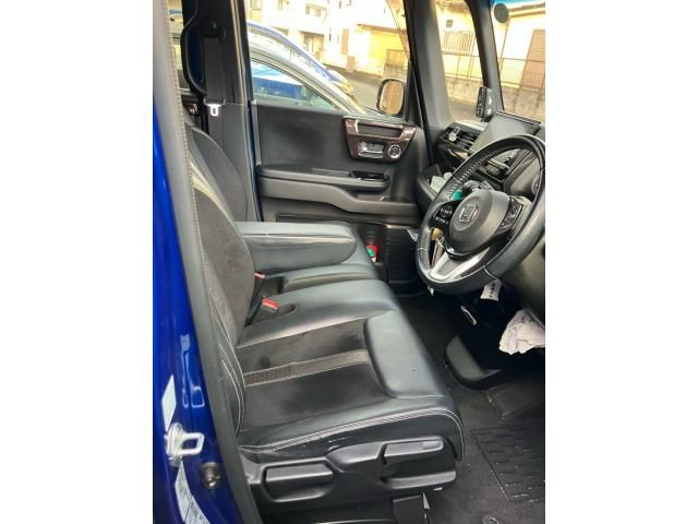 HONDA N BOX CUSTOM 2018