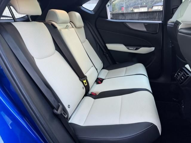 TOYOTA LEXUS NX350h 2023