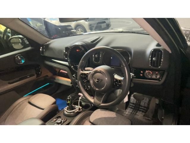 BMW MINI COOPER D CROSSOVER 2021