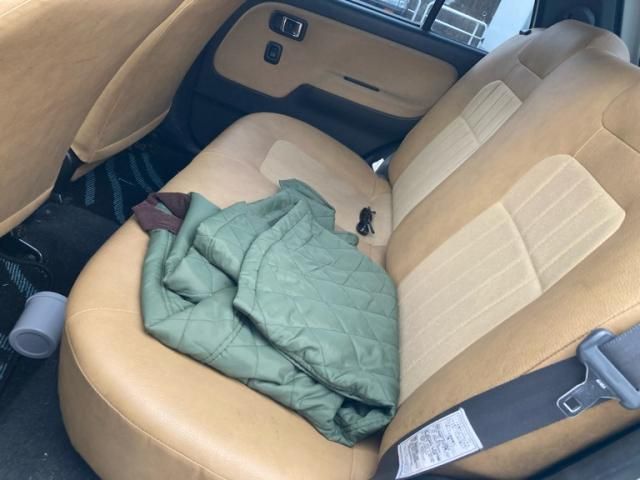 DAIHATSU MIRA GINO 2003