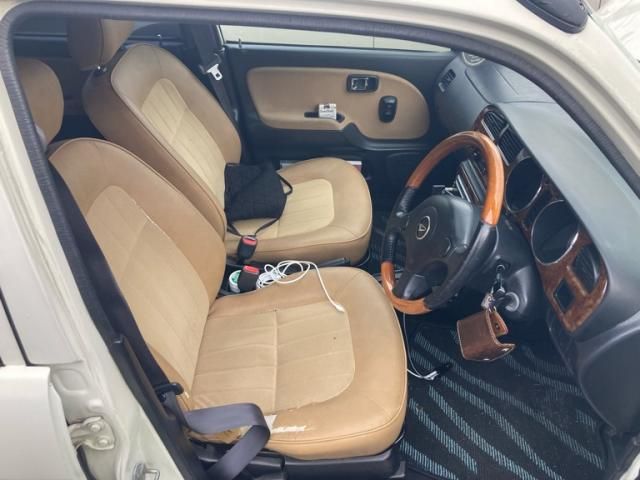 DAIHATSU MIRA GINO 2003