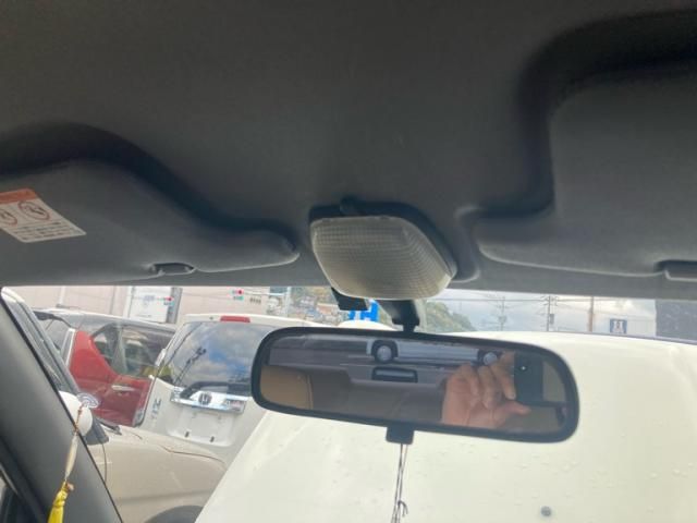 DAIHATSU MIRA GINO 2003