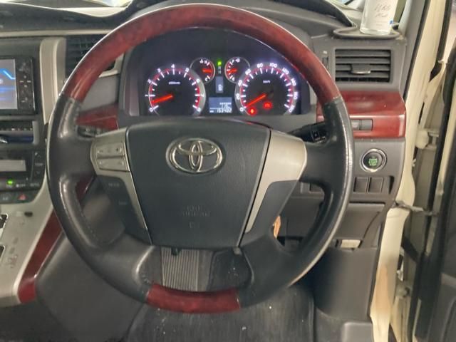 TOYOTA ALPHARD 2008