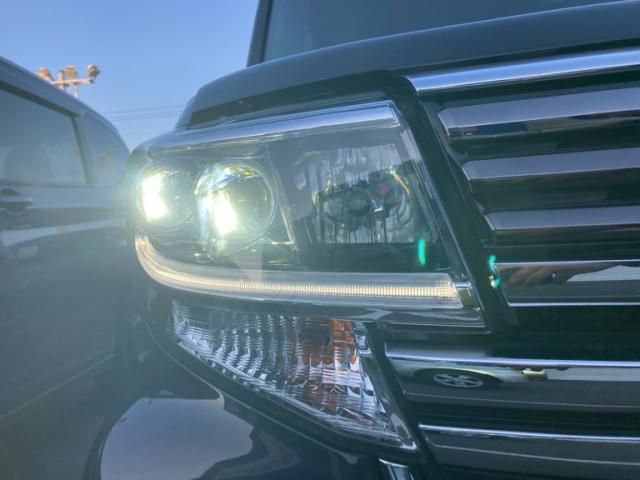 DAIHATSU TANTO CUSTOM 4WD 2017