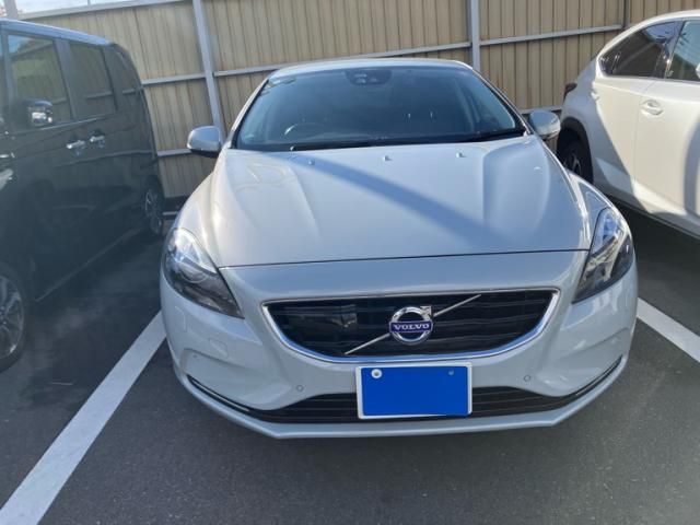 VOLVO VOLVO V40 2013