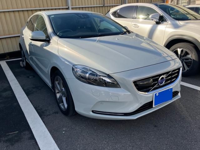 VOLVO VOLVO V40 2013