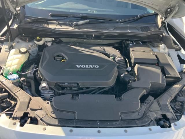 VOLVO VOLVO V40 2013