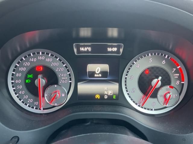 MERCEDES BENZ MERCEDES BENZ A class 2015