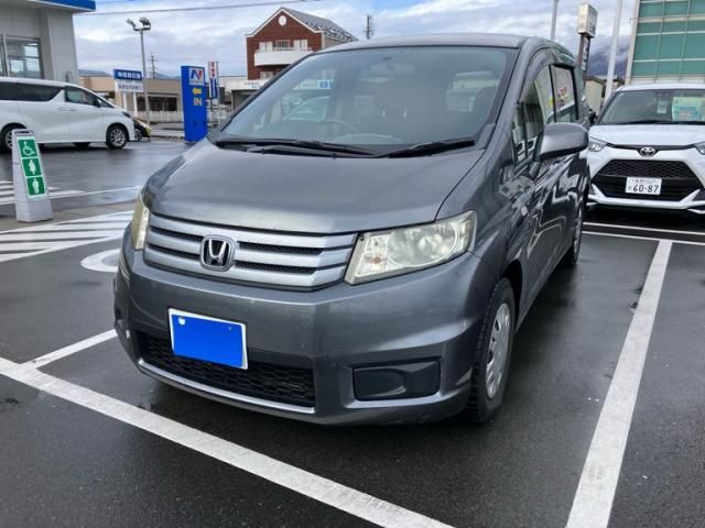 HONDA FREED Spike 2011