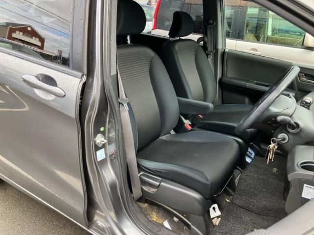 HONDA FREED Spike 2011