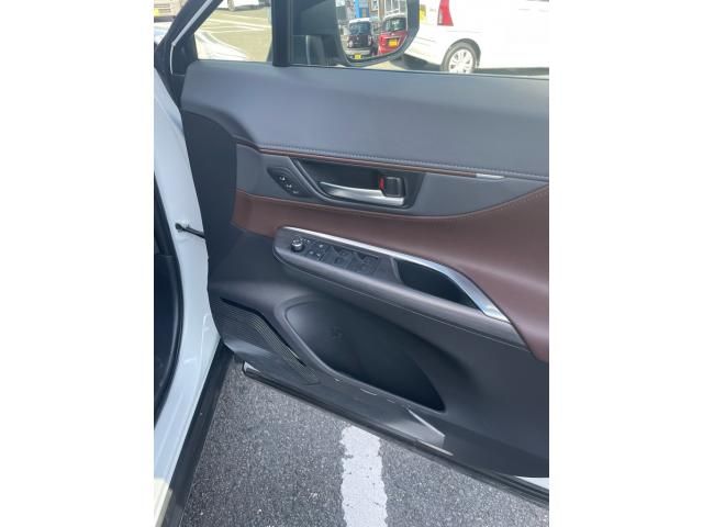 TOYOTA HARRIER 2WD 2023