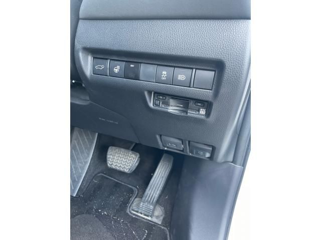 TOYOTA HARRIER 2WD 2023