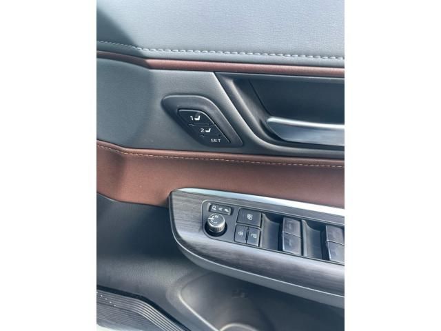 TOYOTA HARRIER 2WD 2023