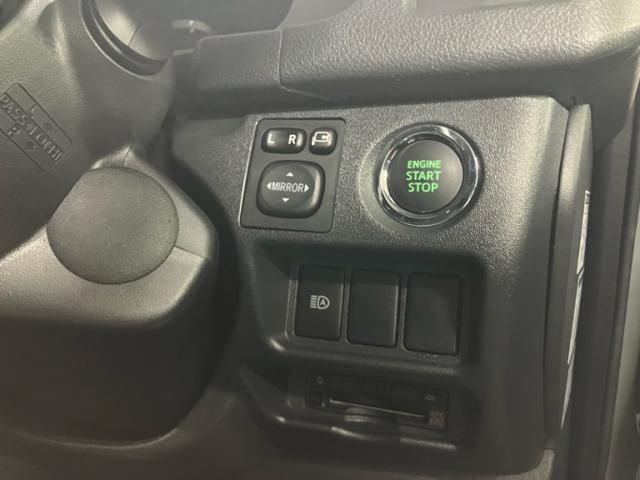 TOYOTA HIACE van 2WD 2024