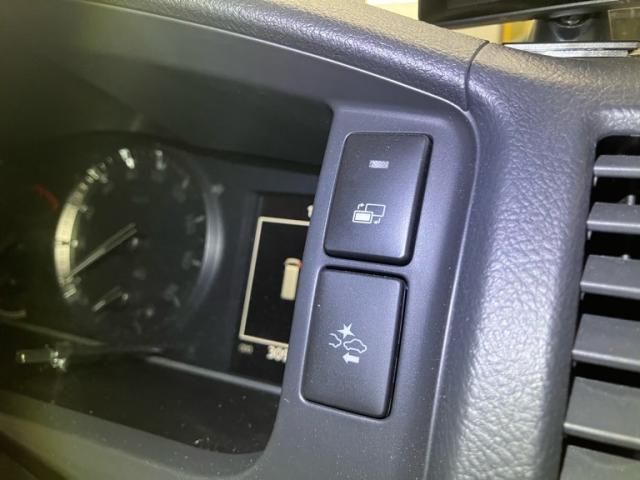 TOYOTA HIACE van 2WD 2024