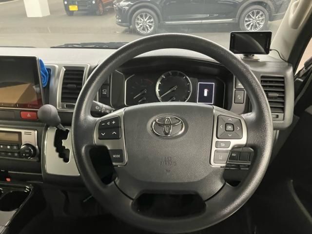 TOYOTA HIACE van 2WD 2024