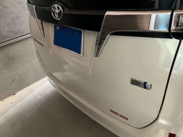 TOYOTA ESQUIRE HYBRID 2019