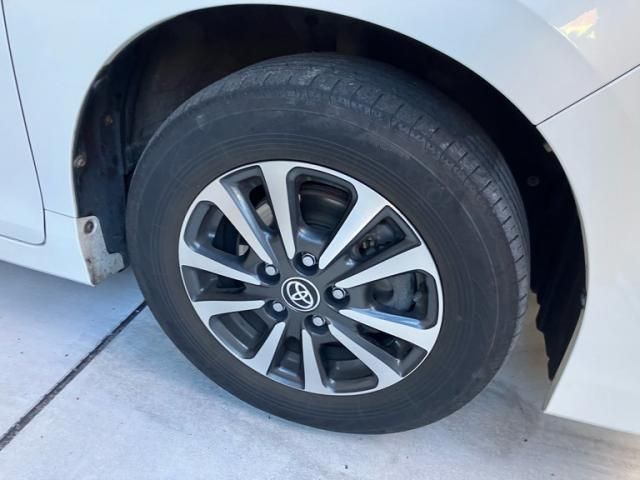 TOYOTA ESQUIRE HYBRID 2019