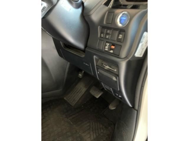 TOYOTA ESQUIRE HYBRID 2019