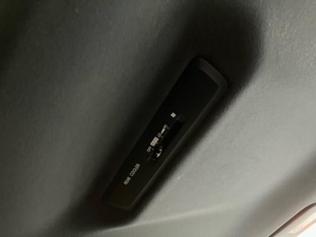 TOYOTA ESQUIRE HYBRID 2019