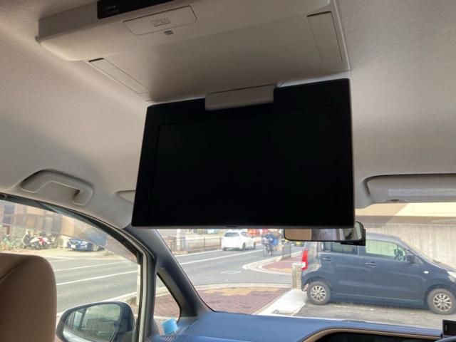 TOYOTA NOAH HYBRID 2014