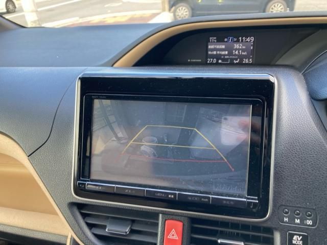 TOYOTA NOAH HYBRID 2014