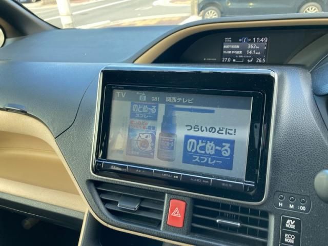 TOYOTA NOAH HYBRID 2014