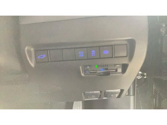 TOYOTA HARRIER 4WD 2020