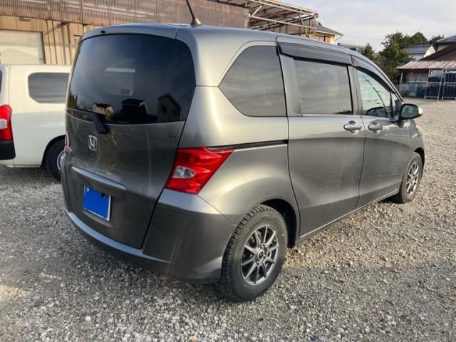 HONDA FREED 2009
