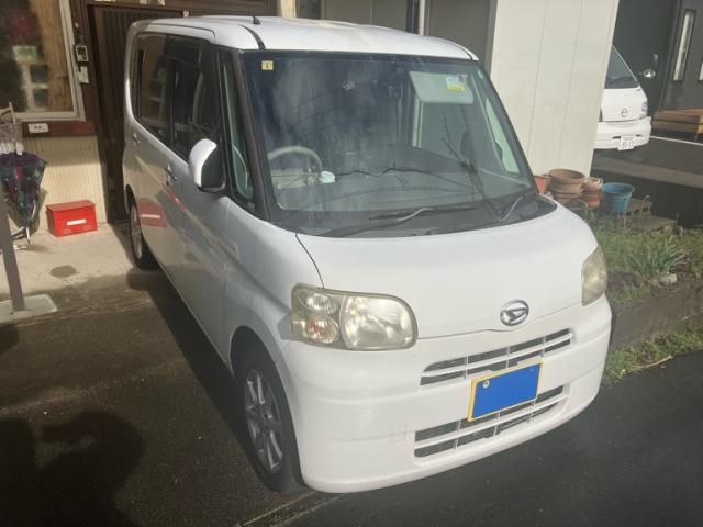 DAIHATSU TANTO 2010