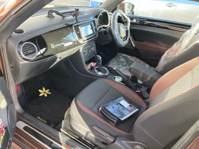 VOLKSWAGEN VOLKSWAGEN The BEETLE 2016