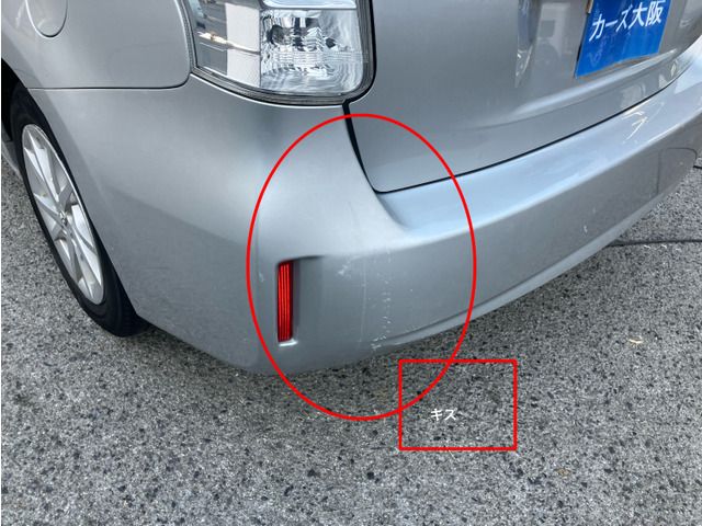 TOYOTA PRIUS Alpha 2011