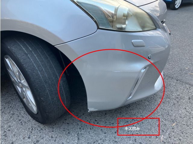 TOYOTA PRIUS Alpha 2011