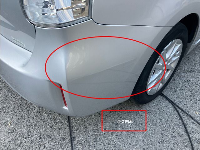 TOYOTA PRIUS Alpha 2011