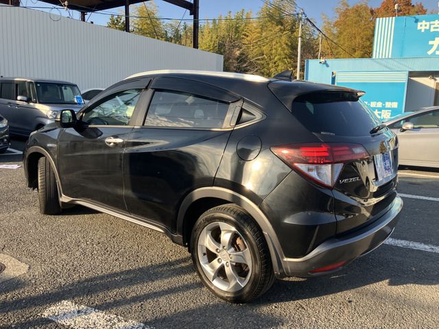 HONDA VEZEL HYBRID 2015