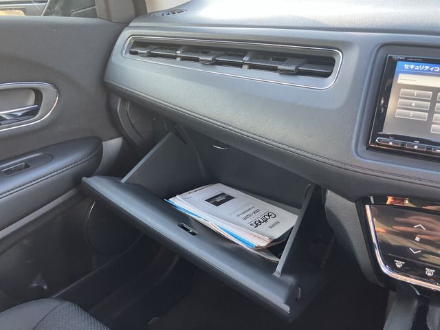 HONDA VEZEL HYBRID 2015