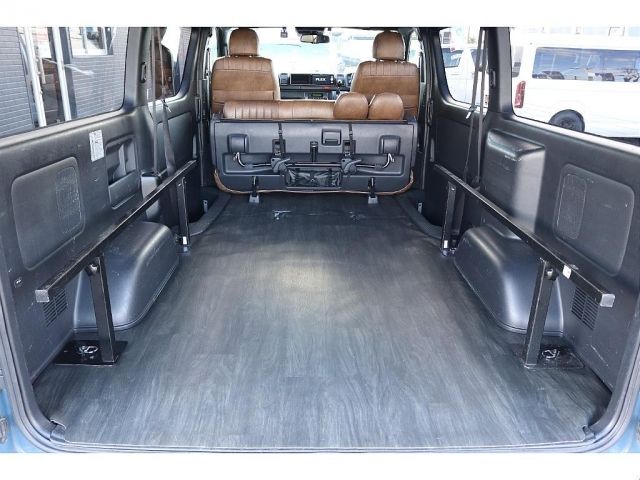 TOYOTA HIACE van 2WD 2019