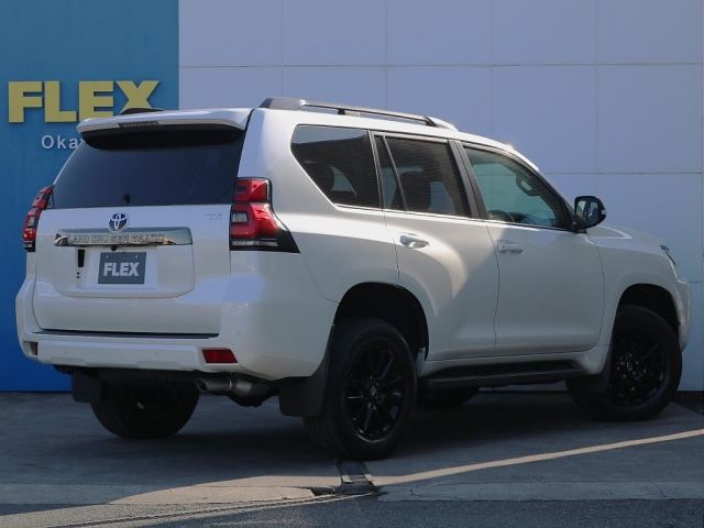 TOYOTA LANDCRUISER PRADO 2021
