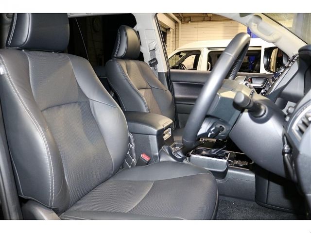 TOYOTA LANDCRUISER PRADO 2020