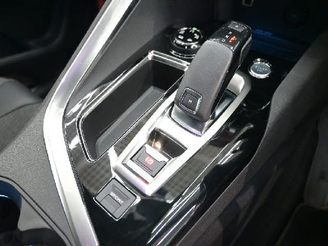 PEUGEOT PEUGEOT 3008 2018