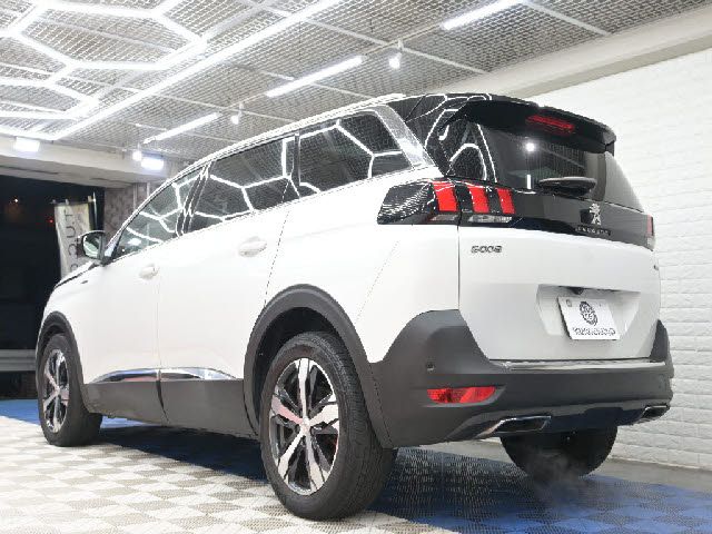 PEUGEOT PEUGEOT 5008 2021