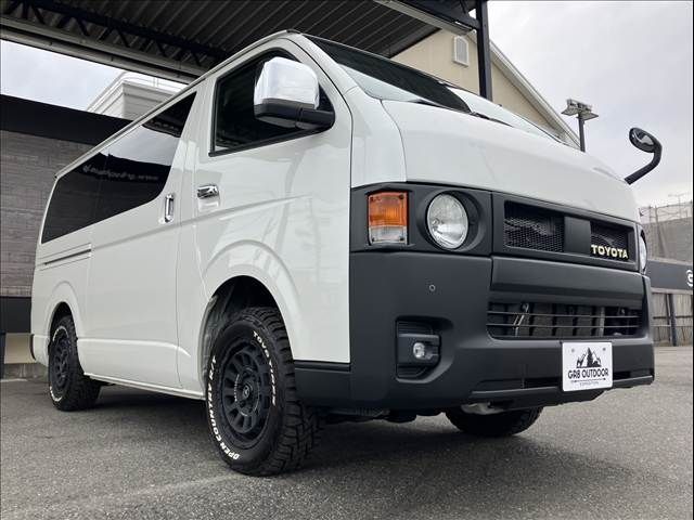 TOYOTA HIACE van 4WD 2022
