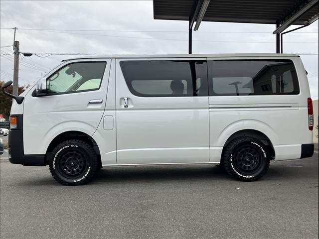 TOYOTA HIACE van 4WD 2022