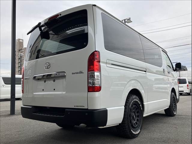 TOYOTA HIACE van 4WD 2022