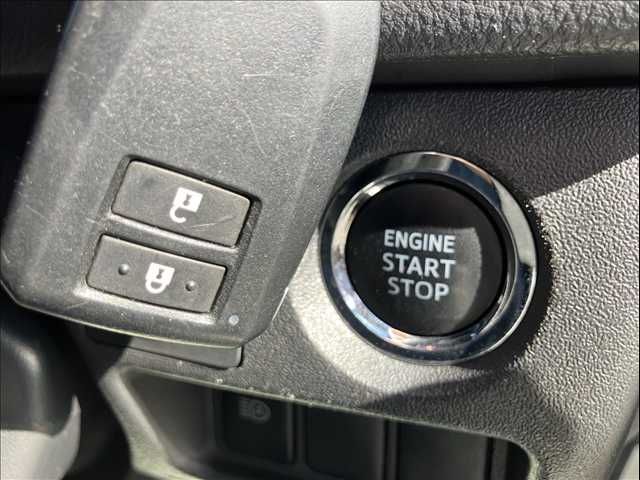 TOYOTA HIACE van 4WD 2022