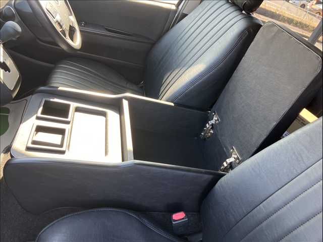 TOYOTA HIACE van 4WD 2022